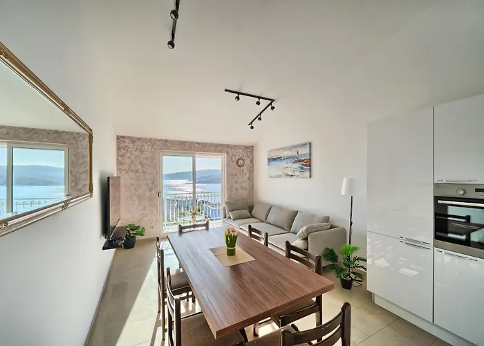 By The Sea Kanica, - 1101 Daire