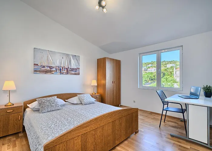 By The Sea Kanica, - 1101 *